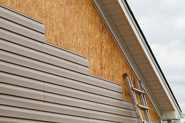 Professional Vinyl Siding technician working in Shippensburg, PA